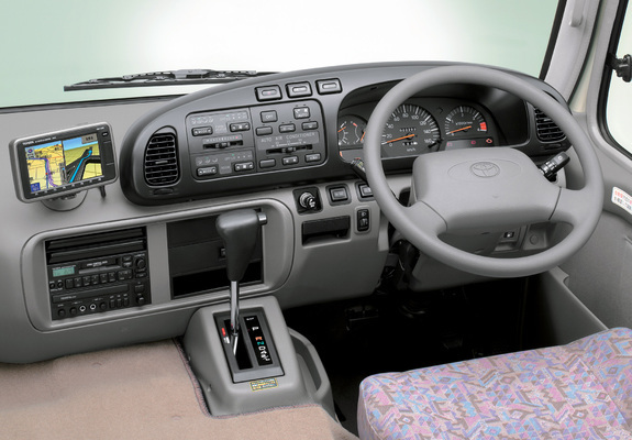 photos_toyota_coaster_2007_1_b