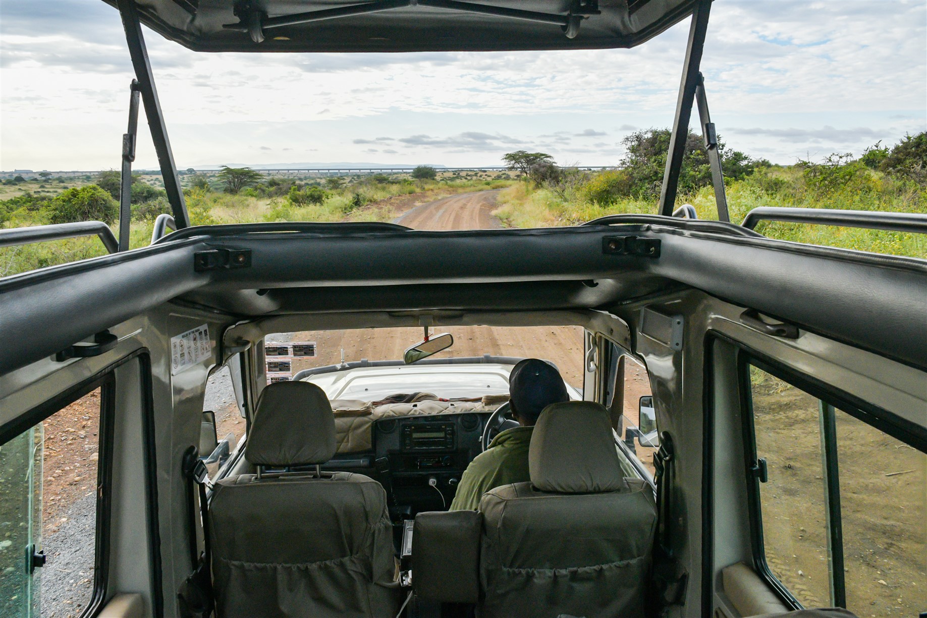 safari-land-cruiser2