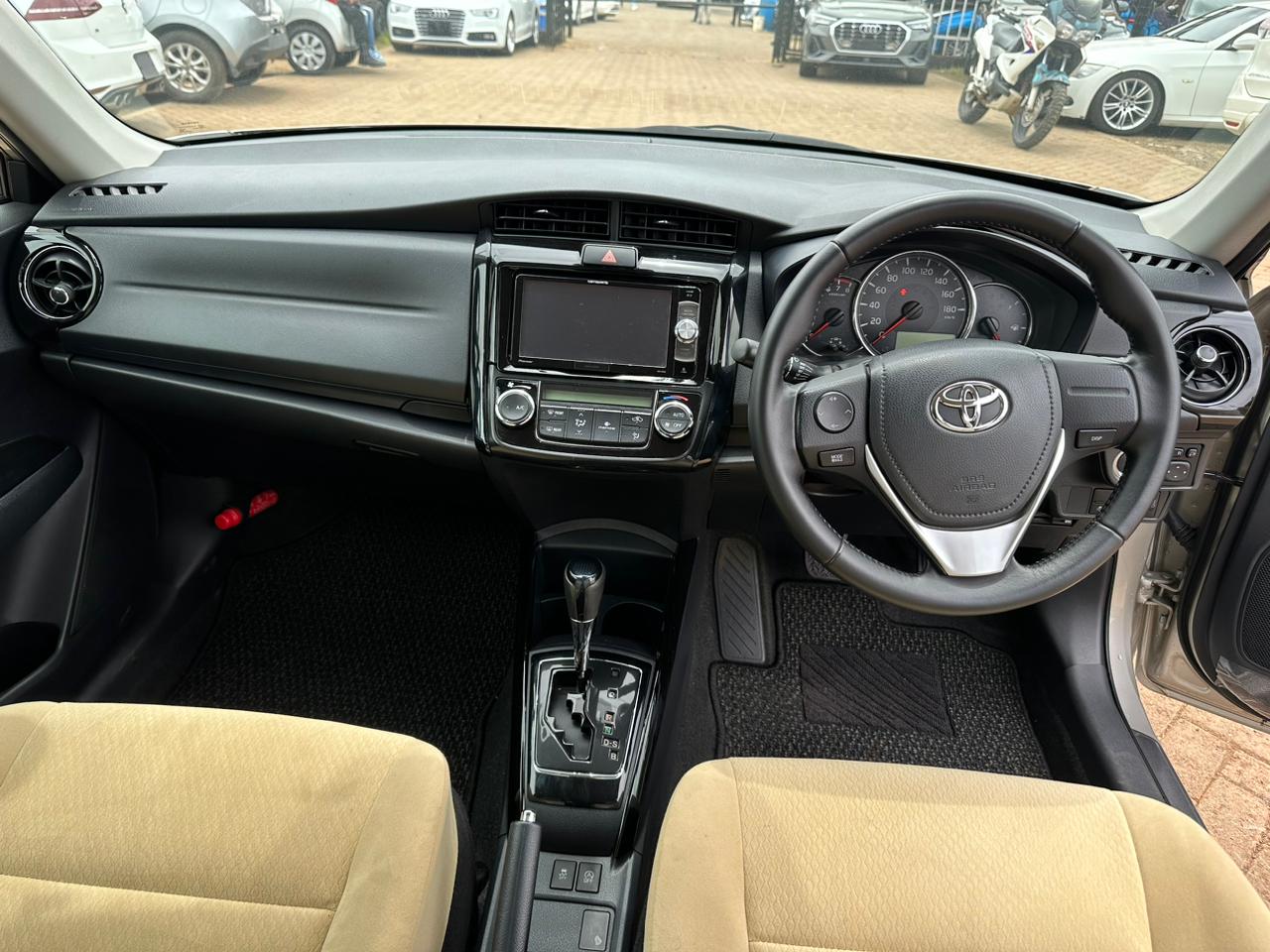 ToyotaAxio_Interior